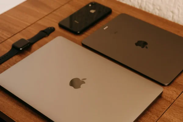 Laptop Mac ultima generación - Imagen 2